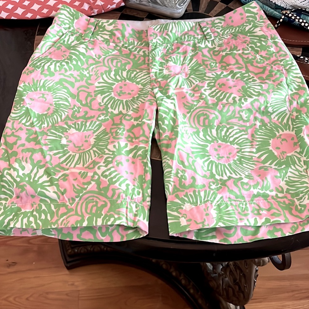Lilly Pulitzer vintage chipper short size 6